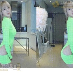 먹튀검증 토토군 포토 Bj 샤라라 도특한 옷입고 아프리카방송