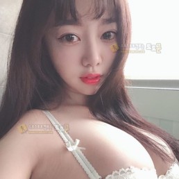 먹튀검증 토토군 포토 대만의 인플루언서 모델 겸 유튜버 왕가슴녀 Vanessa